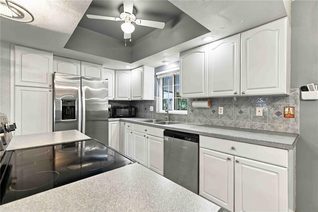Activo con contrato: $499,000 (3 camas, 3 baños, 1781 Pies cuadrados)