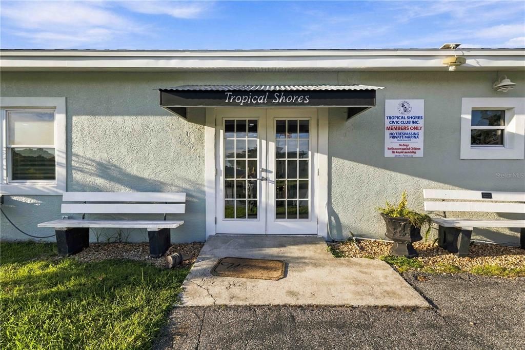 Activo con contrato: $499,000 (3 camas, 3 baños, 1781 Pies cuadrados)