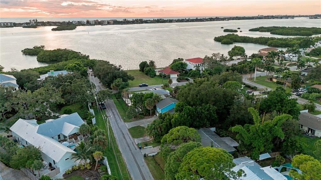 Activo con contrato: $499,000 (3 camas, 3 baños, 1781 Pies cuadrados)