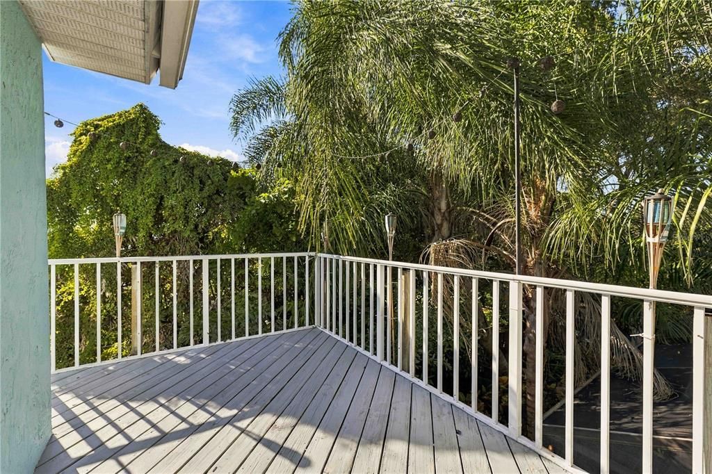 Activo con contrato: $499,000 (3 camas, 3 baños, 1781 Pies cuadrados)