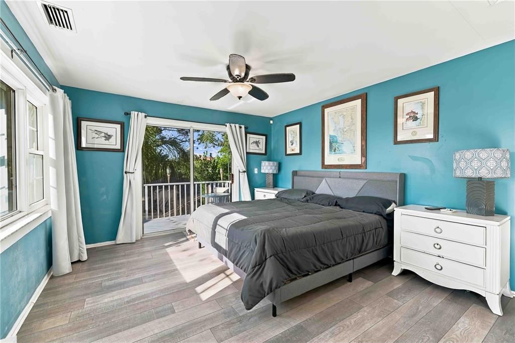 Activo con contrato: $499,000 (3 camas, 3 baños, 1781 Pies cuadrados)