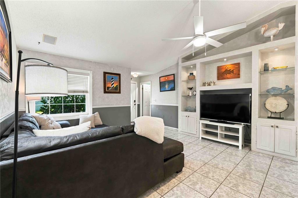 Activo con contrato: $499,000 (3 camas, 3 baños, 1781 Pies cuadrados)