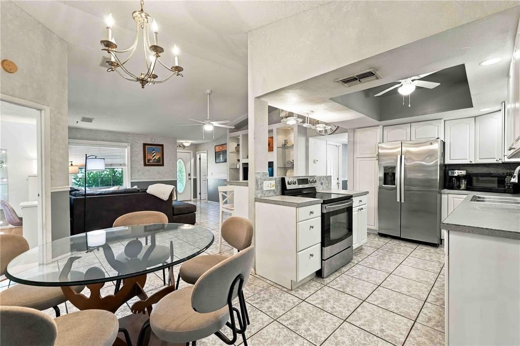 Activo con contrato: $499,000 (3 camas, 3 baños, 1781 Pies cuadrados)