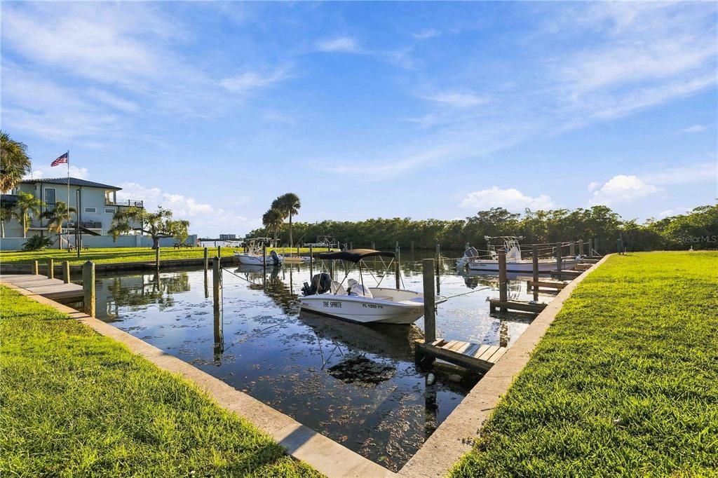 Activo con contrato: $499,000 (3 camas, 3 baños, 1781 Pies cuadrados)