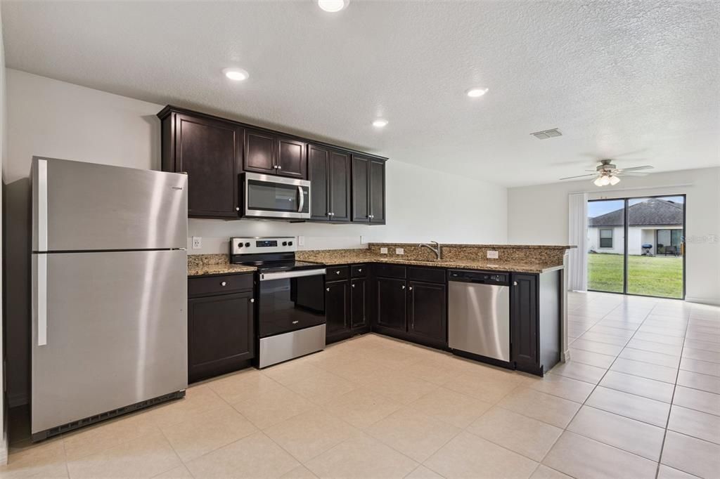 For Sale: $290,000 (3 beds, 2 baths, 1515 Square Feet)