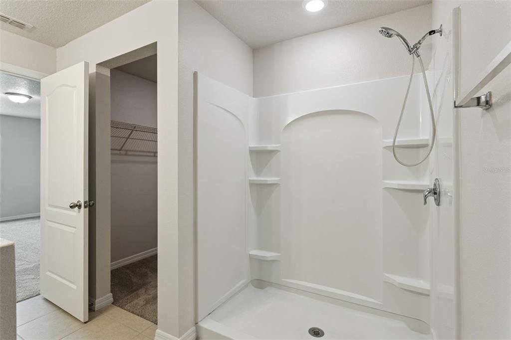 For Sale: $290,000 (3 beds, 2 baths, 1515 Square Feet)
