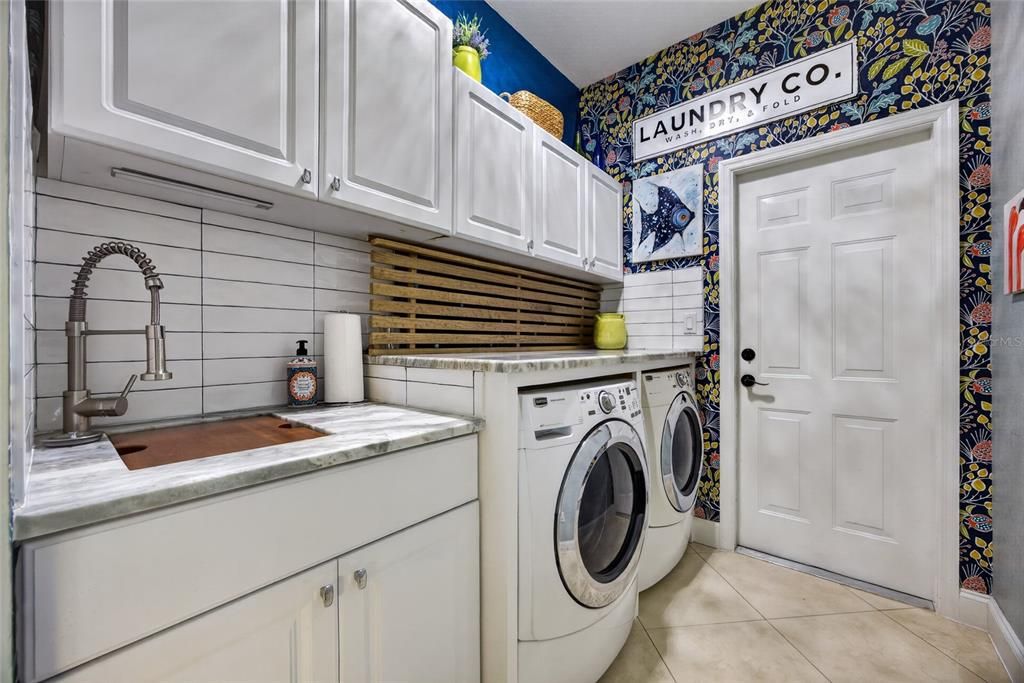 Active With Contract: $429,900 (3 beds, 3 baths, 2156 Square Feet)