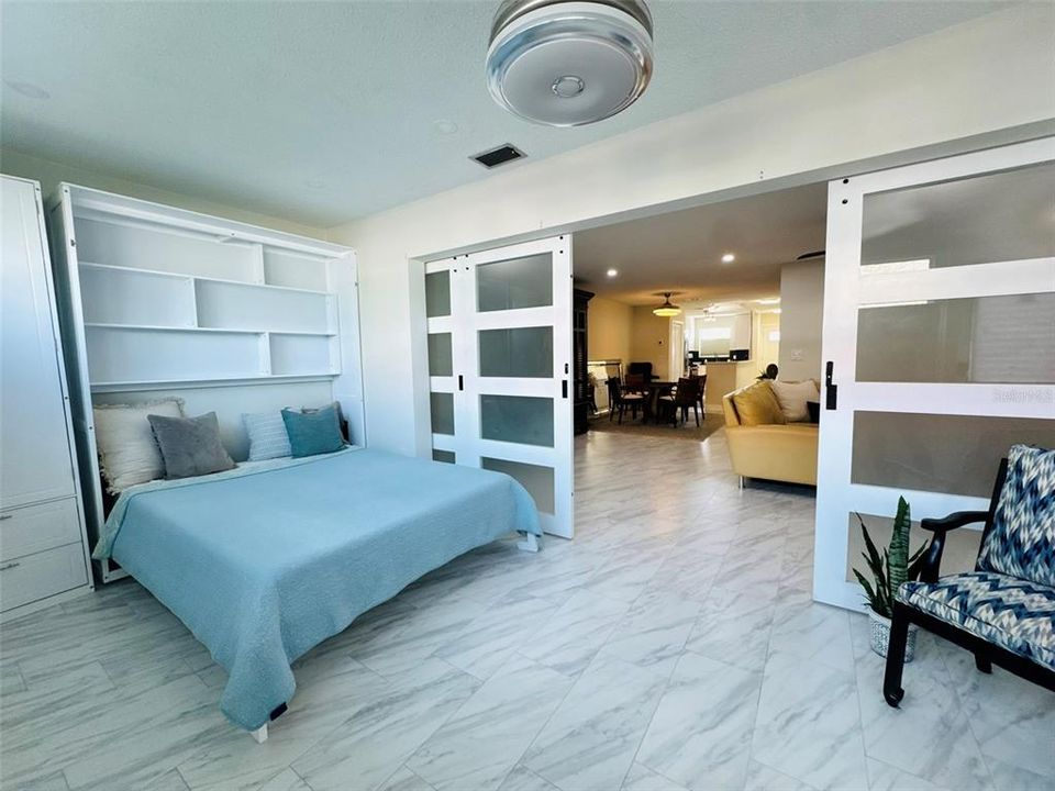 For Rent: $1,950 (1 beds, 1 baths, 1060 Square Feet)