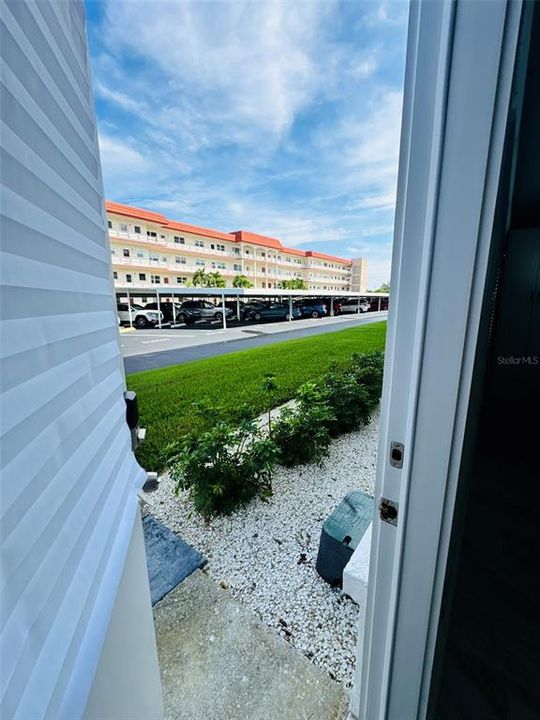 For Rent: $1,950 (1 beds, 1 baths, 1060 Square Feet)