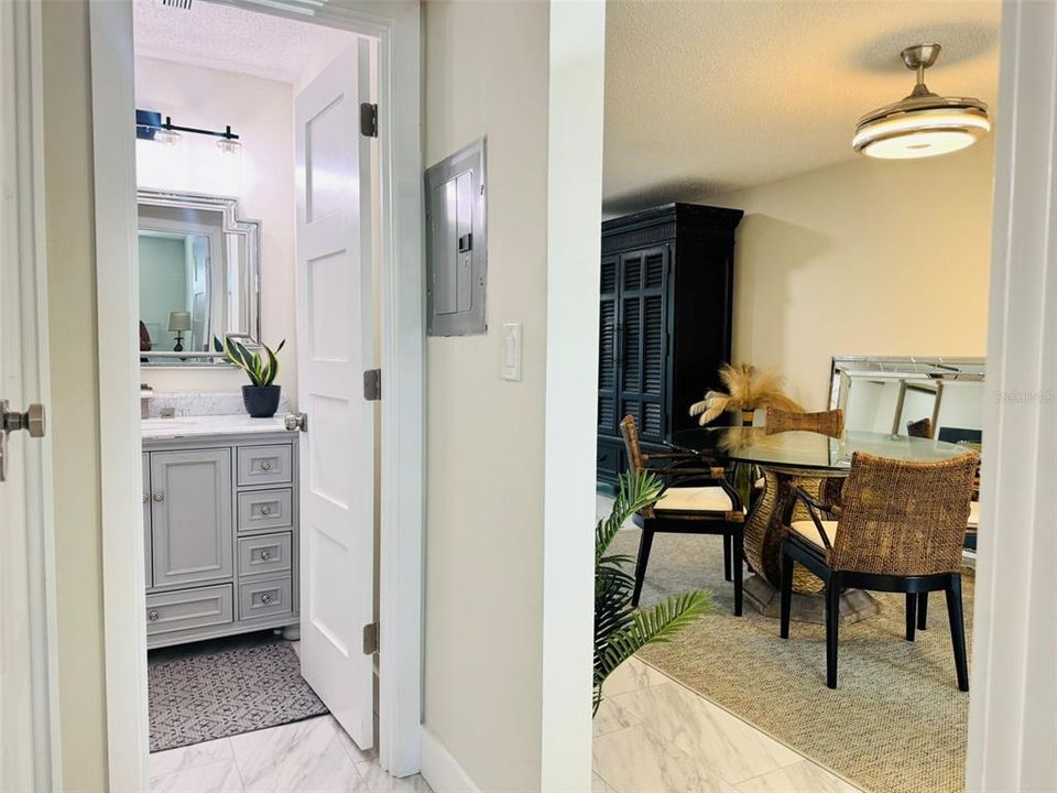 For Rent: $1,950 (1 beds, 1 baths, 1060 Square Feet)