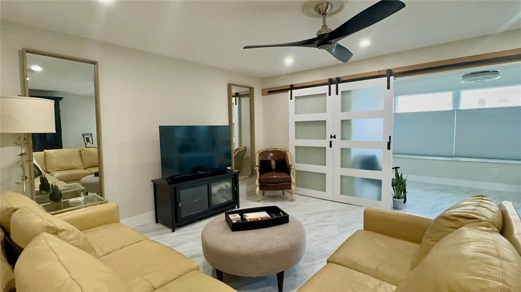 For Rent: $1,950 (1 beds, 1 baths, 1060 Square Feet)