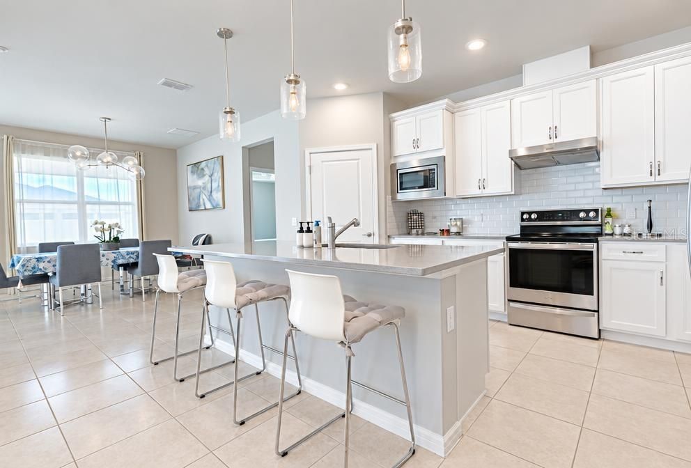 For Sale: $469,500 (3 beds, 2 baths, 2056 Square Feet)