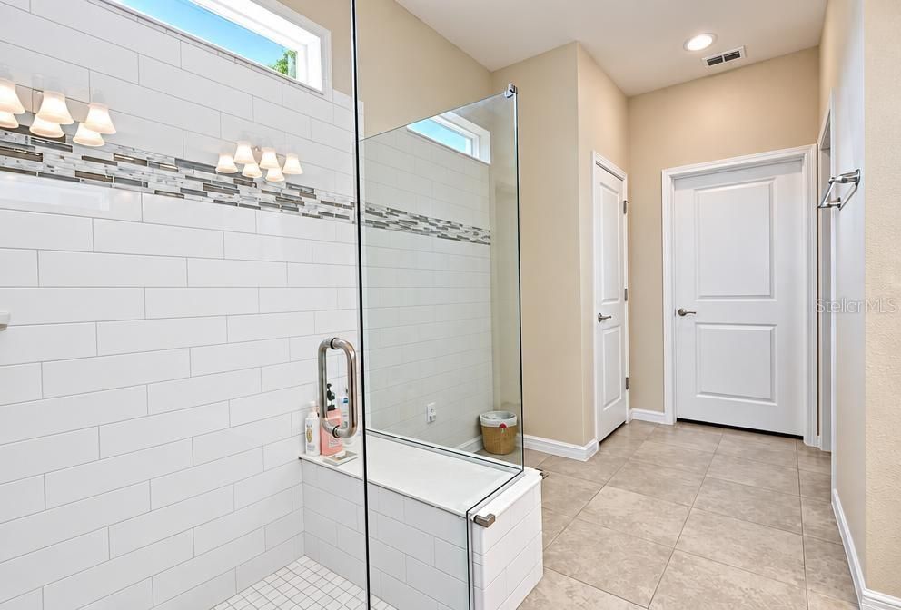 For Sale: $469,500 (3 beds, 2 baths, 2056 Square Feet)