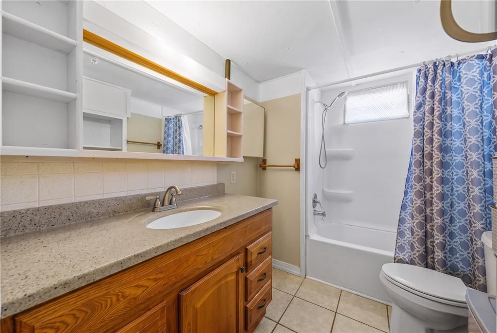 For Sale: $98,000 (2 beds, 1 baths, 660 Square Feet)