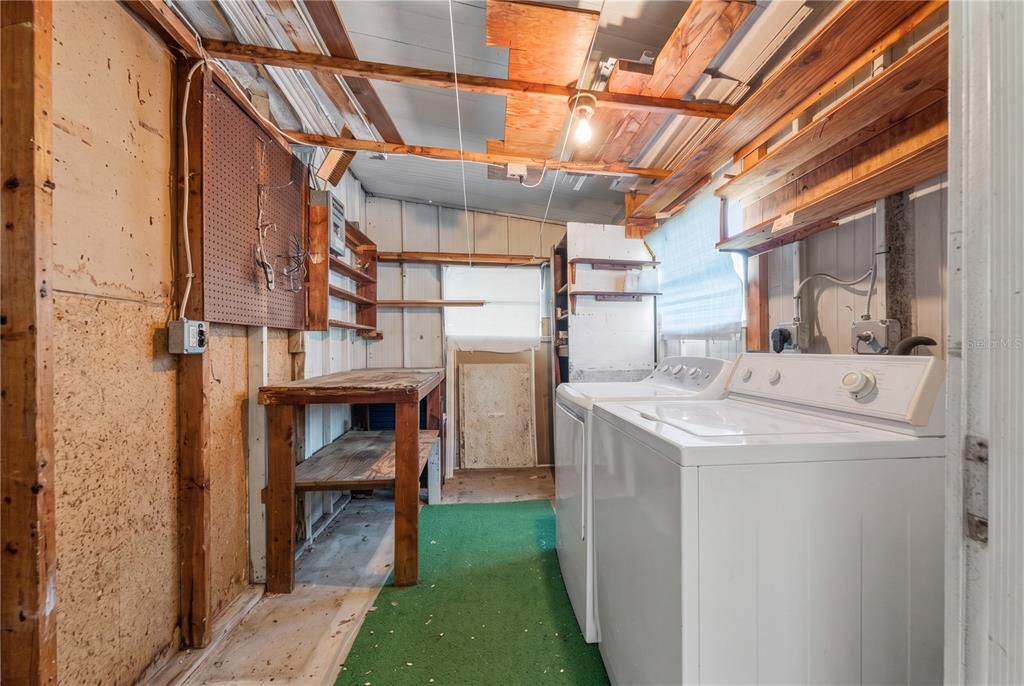 For Sale: $98,000 (2 beds, 1 baths, 660 Square Feet)
