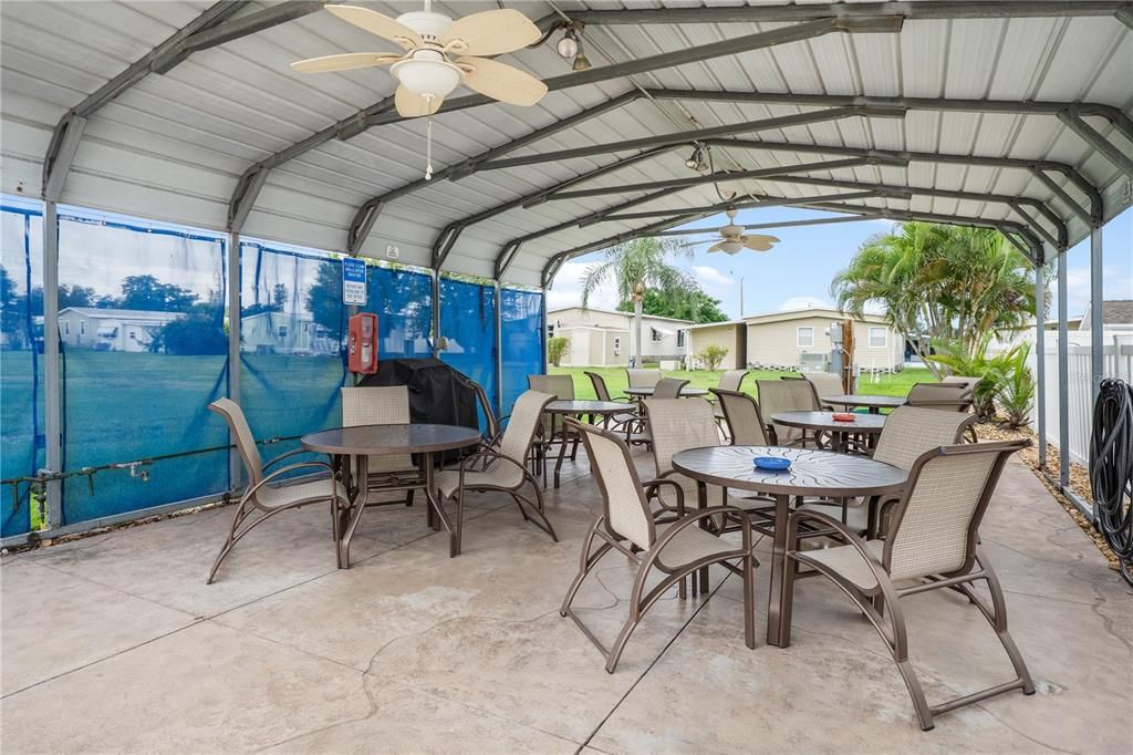 For Sale: $98,000 (2 beds, 1 baths, 660 Square Feet)