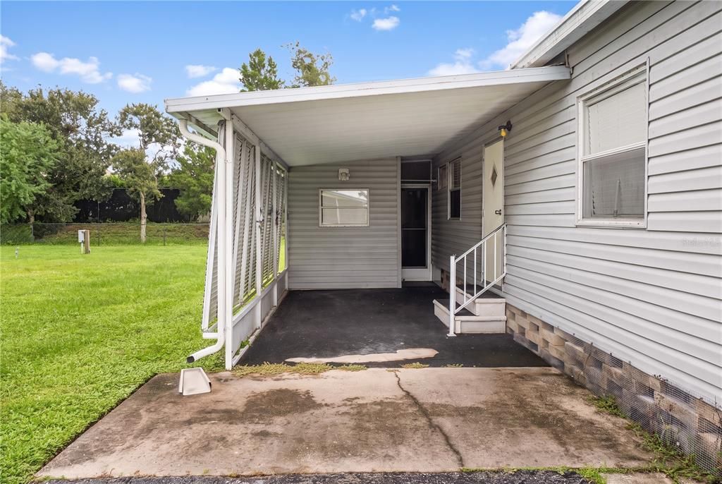 For Sale: $98,000 (2 beds, 1 baths, 660 Square Feet)