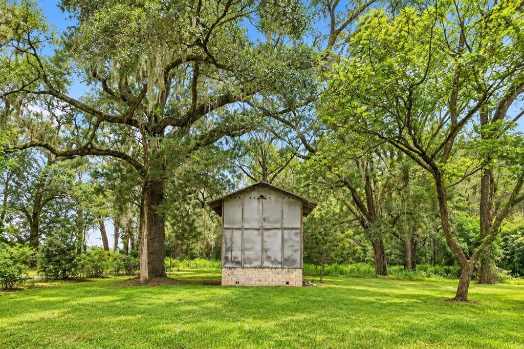 For Sale: $289,000 (2 beds, 1 baths, 1232 Square Feet)