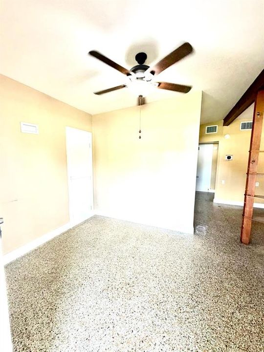 For Rent: $1,699 (2 beds, 1 baths, 750 Square Feet)