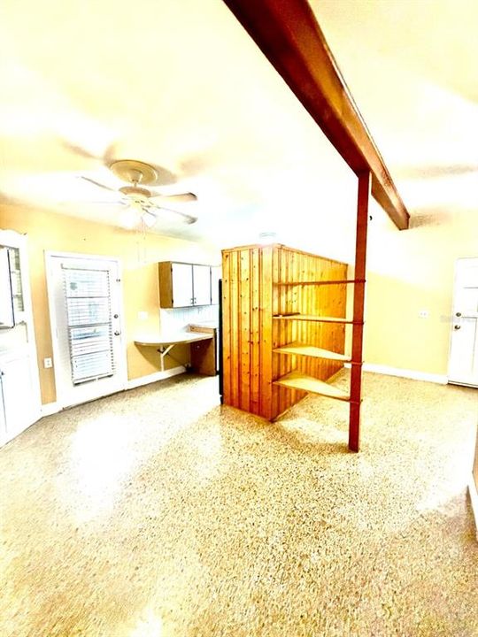 For Rent: $1,699 (2 beds, 1 baths, 750 Square Feet)