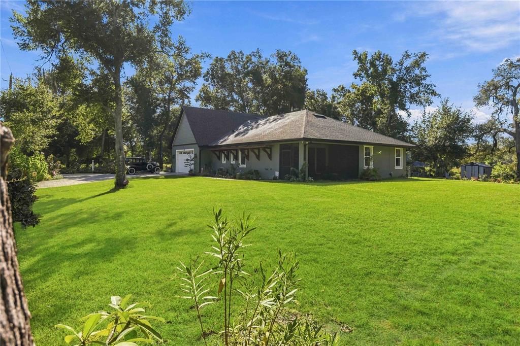 For Sale: $499,000 (3 beds, 2 baths, 2070 Square Feet)