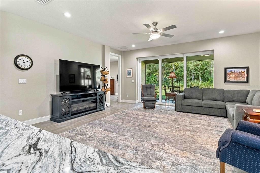 For Sale: $499,000 (3 beds, 2 baths, 2070 Square Feet)