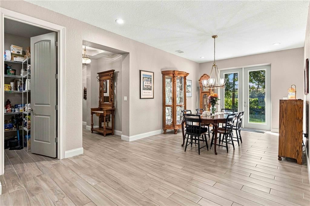 For Sale: $499,000 (3 beds, 2 baths, 2070 Square Feet)