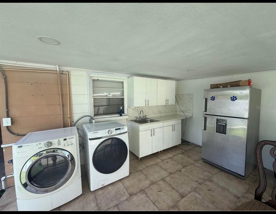For Sale: $479,000 (4 beds, 3 baths, 1288 Square Feet)