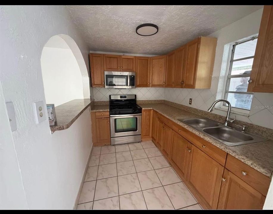 For Sale: $479,000 (4 beds, 3 baths, 1288 Square Feet)
