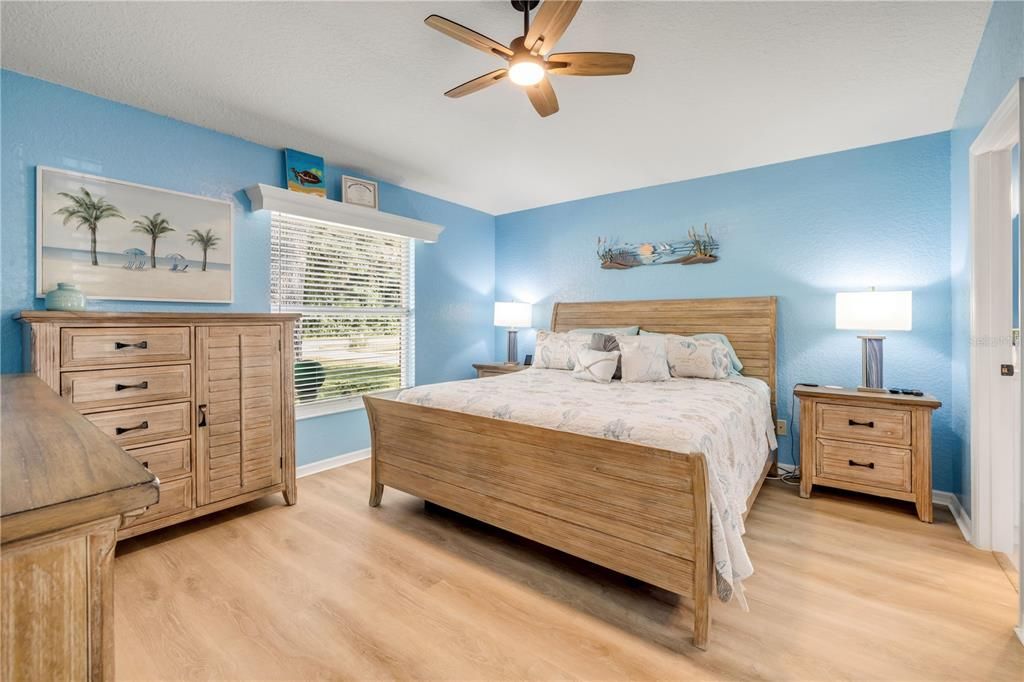For Sale: $489,000 (3 beds, 2 baths, 1656 Square Feet)