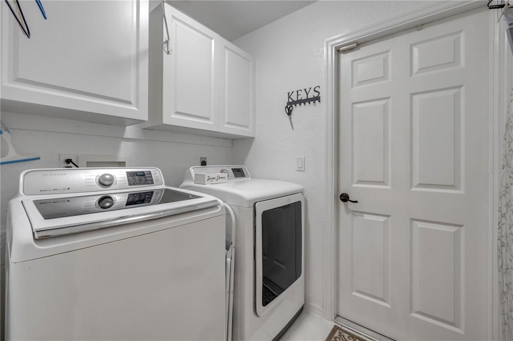For Sale: $489,000 (3 beds, 2 baths, 1656 Square Feet)
