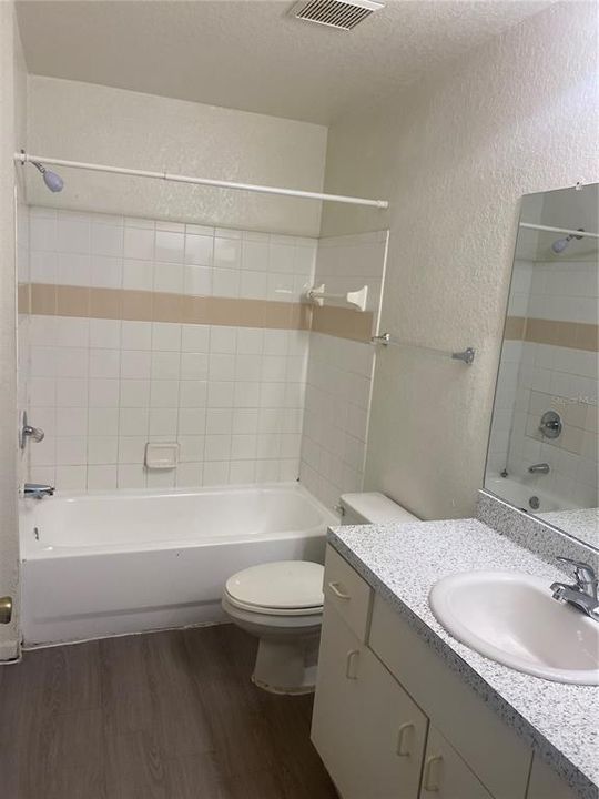 For Rent: $1,325 (1 beds, 1 baths, 780 Square Feet)