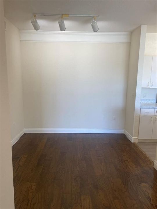 For Rent: $1,325 (1 beds, 1 baths, 780 Square Feet)