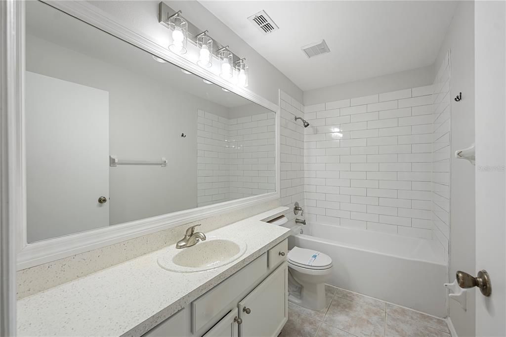 For Rent: $1,950 (3 beds, 2 baths, 1149 Square Feet)