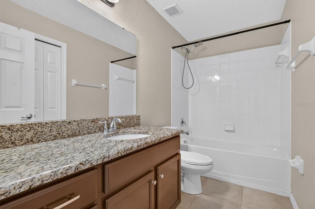 En Venta: $299,999 (3 camas, 2 baños, 1494 Pies cuadrados)
