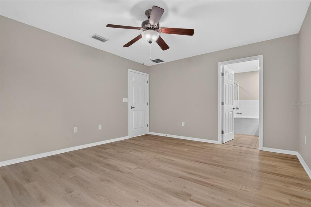 En Venta: $299,999 (3 camas, 2 baños, 1494 Pies cuadrados)