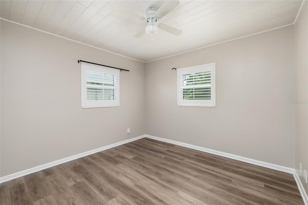 For Sale: $119,900 (2 beds, 1 baths, 780 Square Feet)