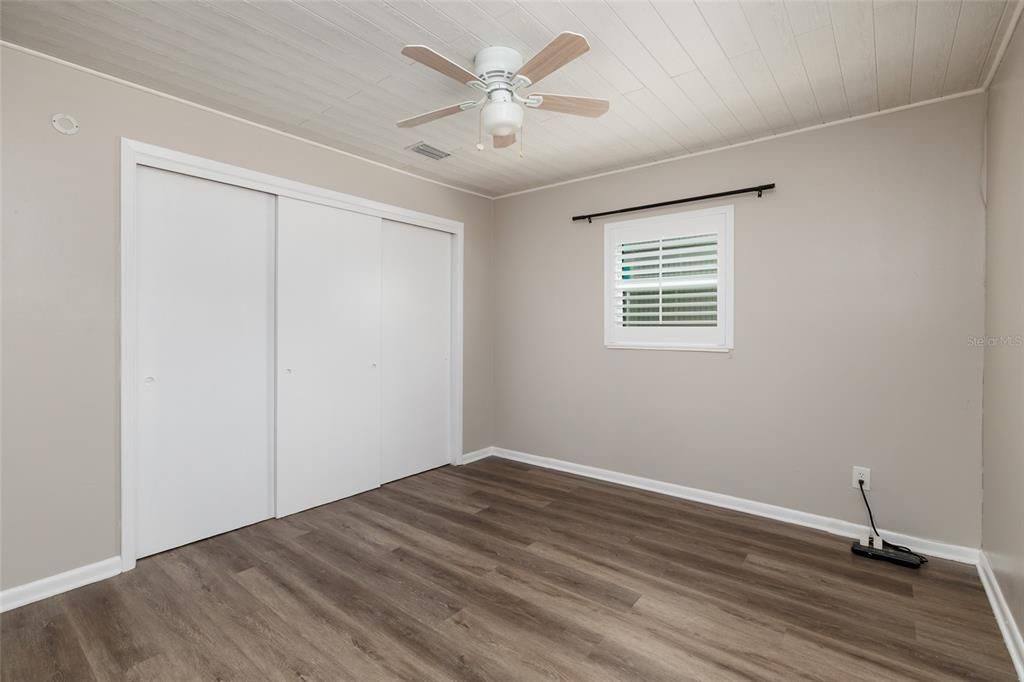 For Sale: $119,900 (2 beds, 1 baths, 780 Square Feet)