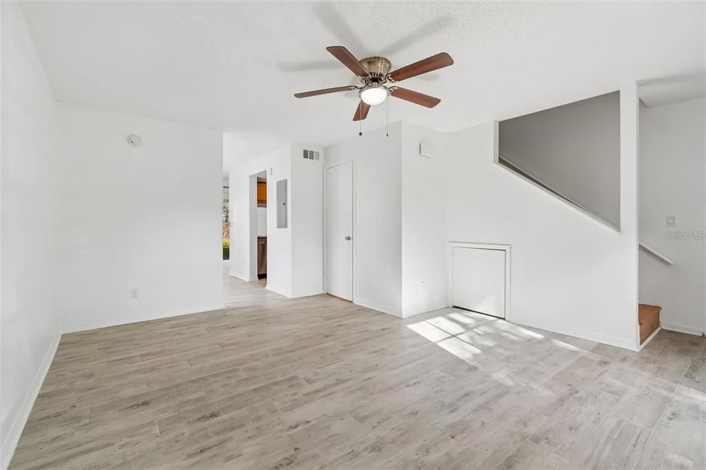 For Rent: $1,850 (3 beds, 2 baths, 1368 Square Feet)