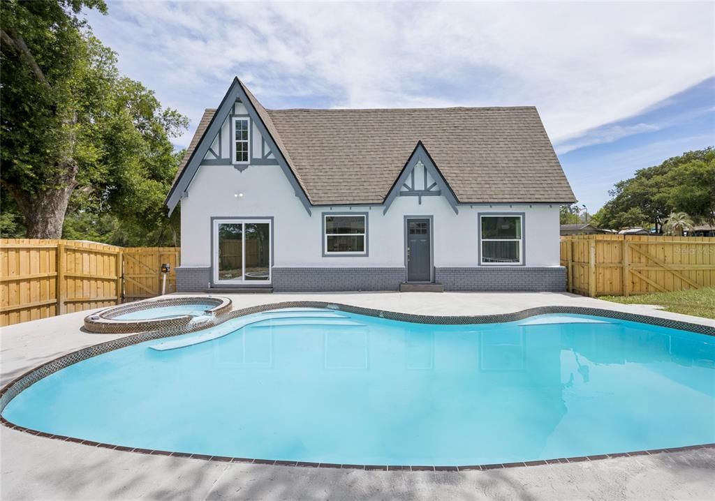 For Rent: $3,800 (4 beds, 3 baths, 2065 Square Feet)