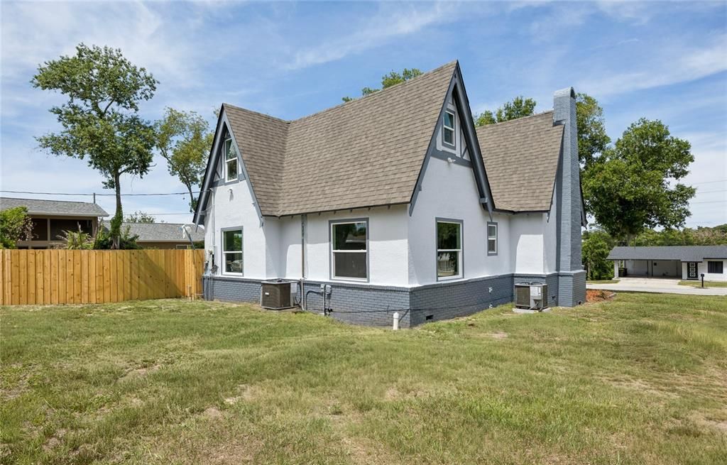 For Rent: $3,800 (4 beds, 3 baths, 2065 Square Feet)