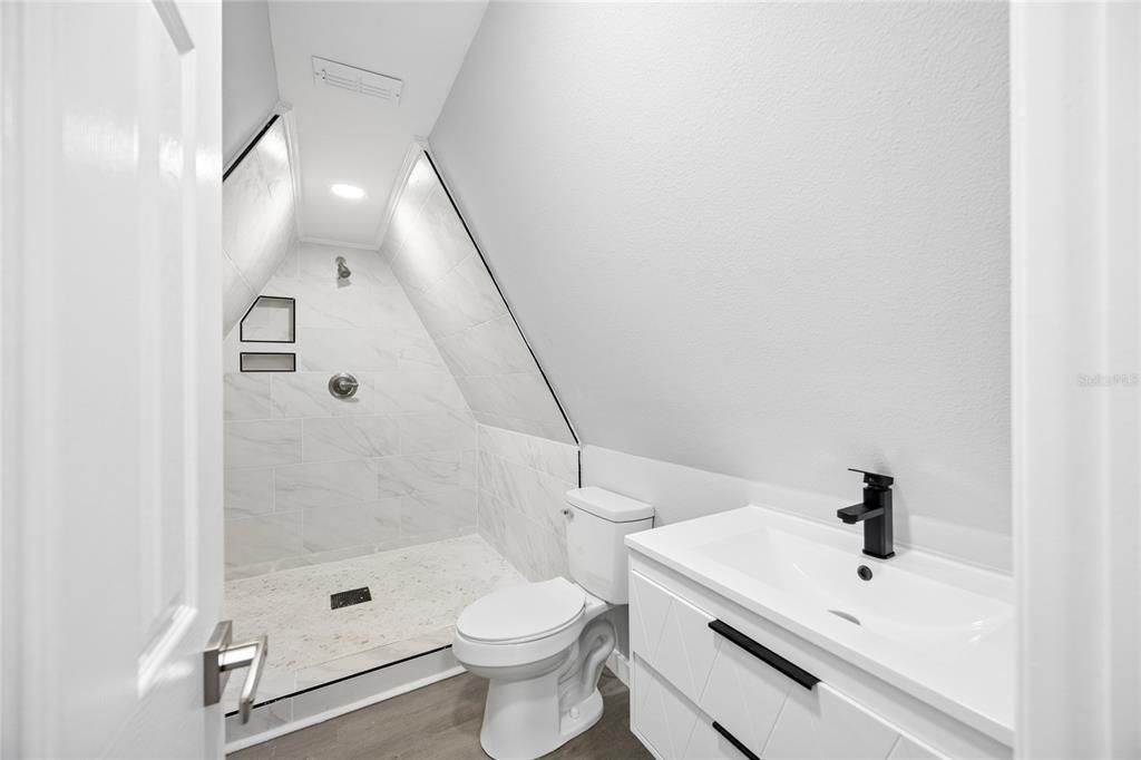 For Rent: $3,800 (4 beds, 3 baths, 2065 Square Feet)