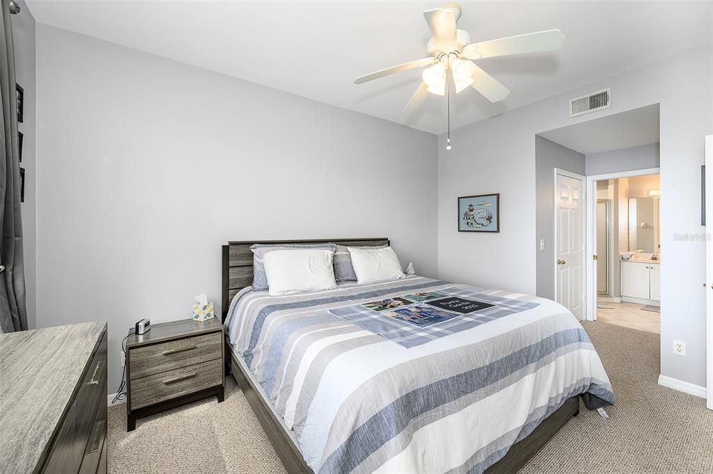 For Rent: $4,500 (3 beds, 2 baths, 1517 Square Feet)