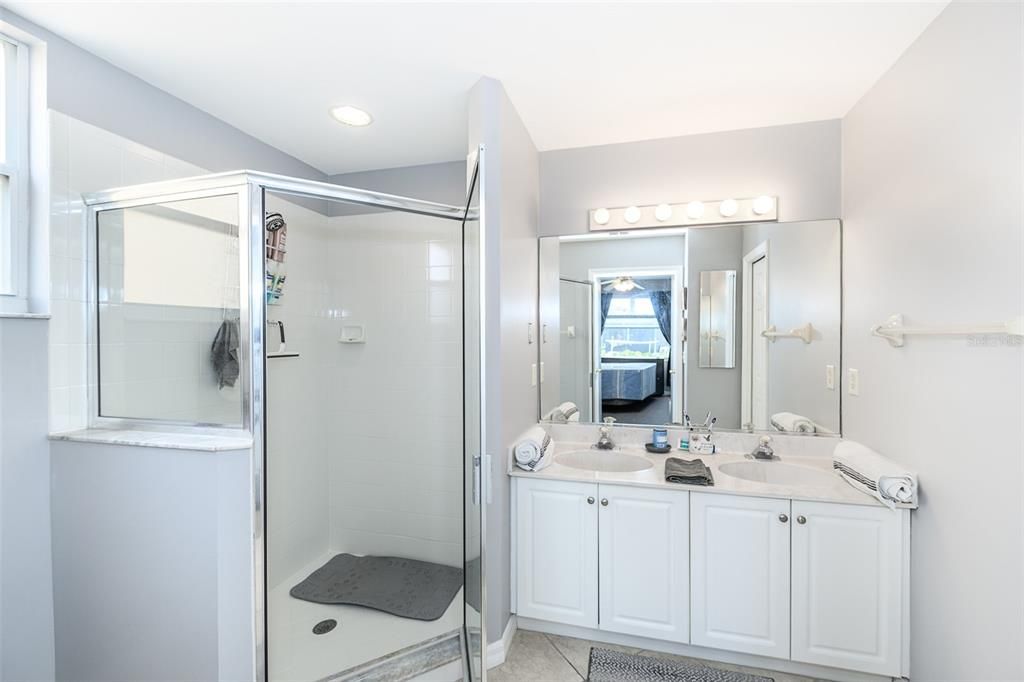 For Rent: $4,500 (3 beds, 2 baths, 1517 Square Feet)