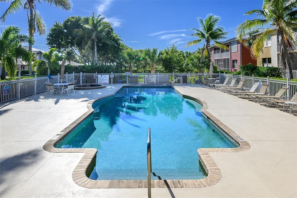 For Rent: $4,500 (3 beds, 2 baths, 1517 Square Feet)