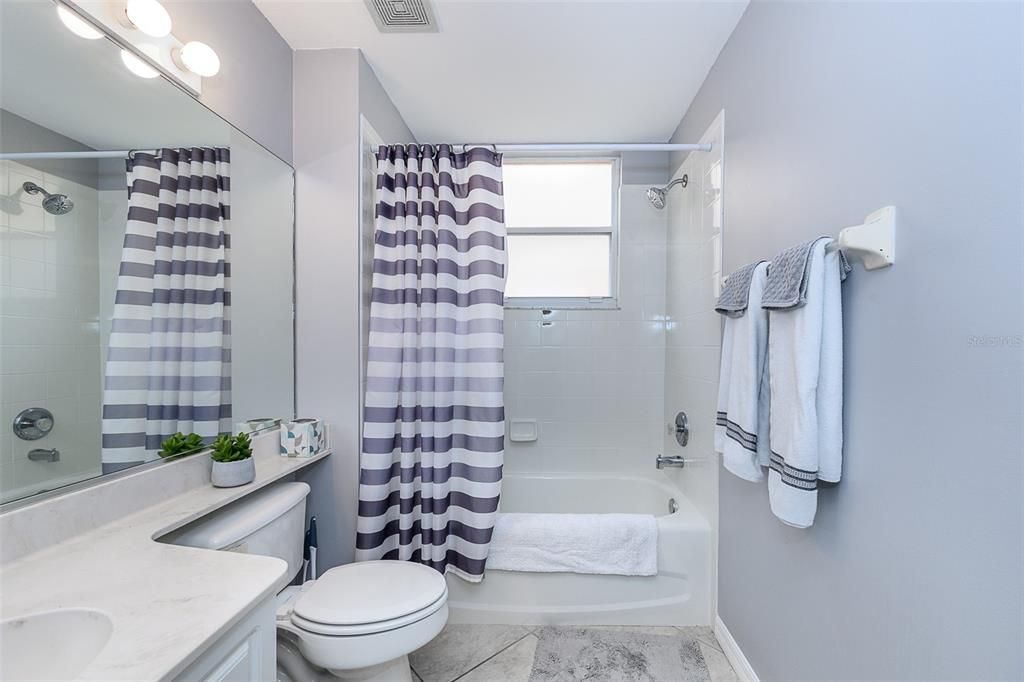 For Rent: $4,500 (3 beds, 2 baths, 1517 Square Feet)