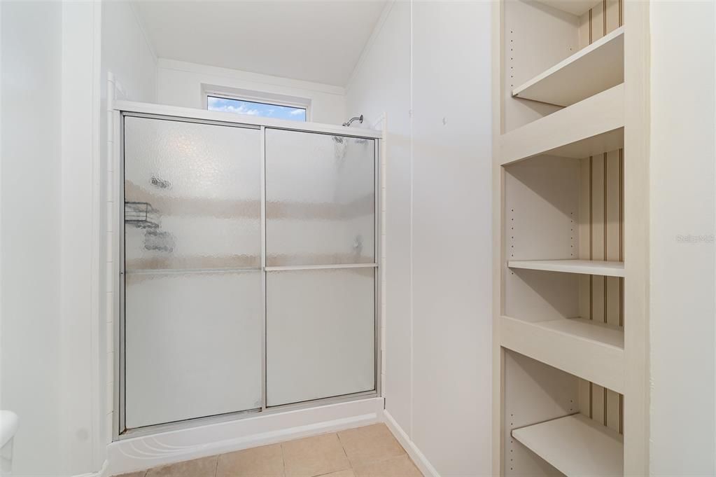 For Rent: $2,000 (3 beds, 2 baths, 1440 Square Feet)