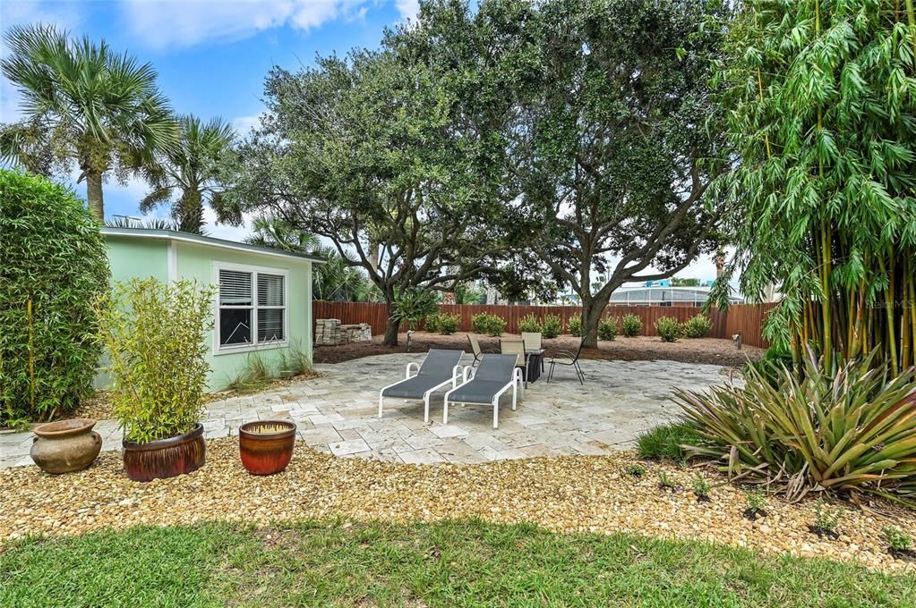 For Sale: $795,000 (2 beds, 1 baths, 816 Square Feet)