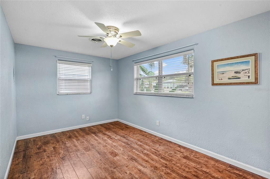 For Sale: $795,000 (2 beds, 1 baths, 816 Square Feet)