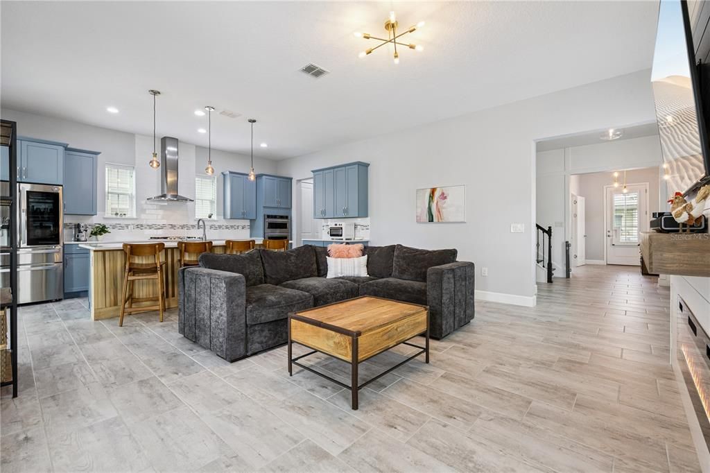 For Sale: $865,000 (4 beds, 3 baths, 2445 Square Feet)